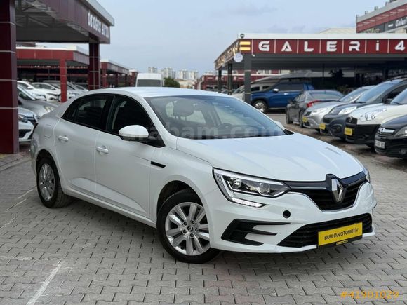 TEK EL 2022 MODEL Megane Sedan 1.3 TCe Joy EDC 40 BİN KM