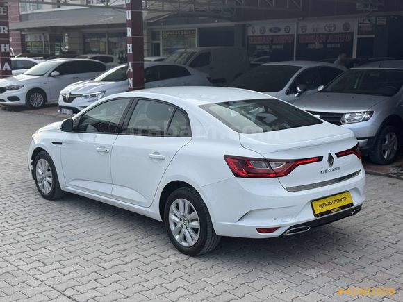 TEK EL 2022 MODEL Megane Sedan 1.3 TCe Joy EDC 40 BİN KM