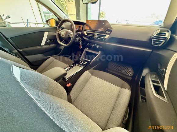 Premium Auto 35 - 6.708 Km-Hatasız-Geri Görüş Kameralı C4