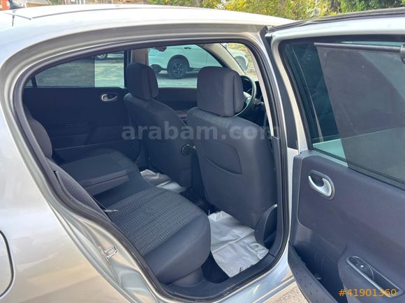 KARAAĞAÇ OTOMOTİV 2009 MODEL MEGANE II DİZEL