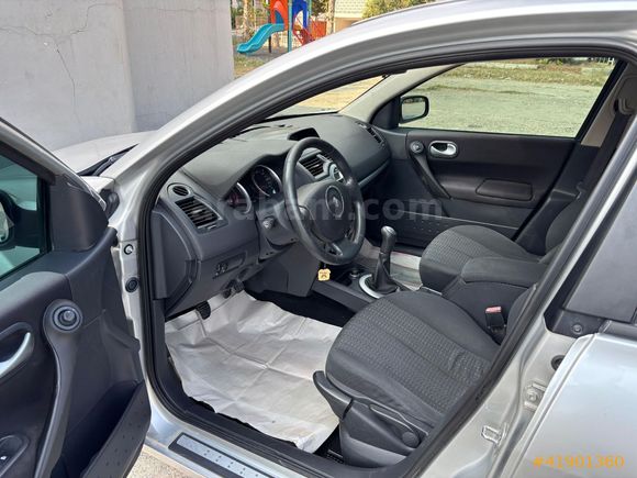 KARAAĞAÇ OTOMOTİV 2009 MODEL MEGANE II DİZEL