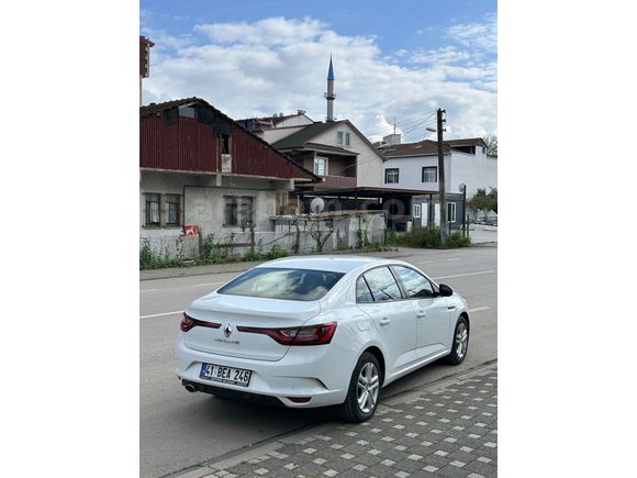 Sahibinden Renault Megane 1.3 TCe Joy 2020 Model 