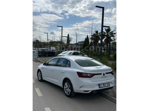Sahibinden Renault Megane 1.3 TCe Joy 2020 Model 