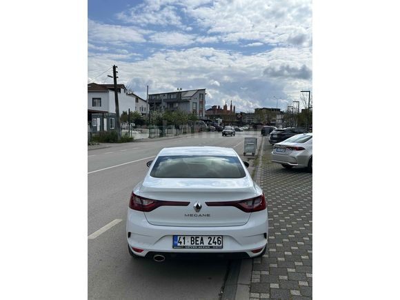 Sahibinden Renault Megane 1.3 TCe Joy 2020 Model 