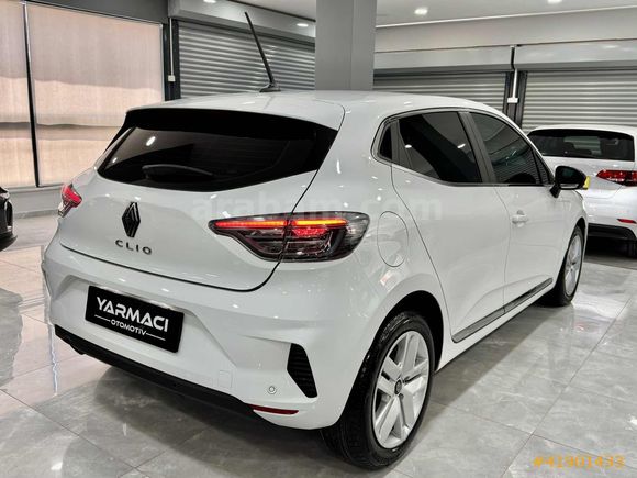 YARMACI OTOMOTİV'DEN 2024 CLİO EVOLUTİON HATASIZ BOYASIZ