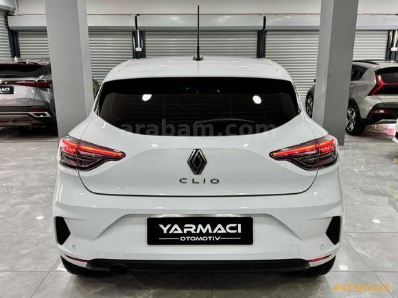 YARMACI OTOMOTİV'DEN 2024 CLİO EVOLUTİON HATASIZ BOYASIZ