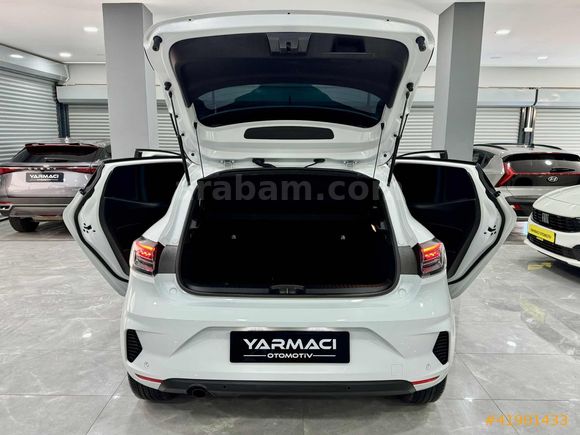 YARMACI OTOMOTİV'DEN 2024 CLİO EVOLUTİON HATASIZ BOYASIZ