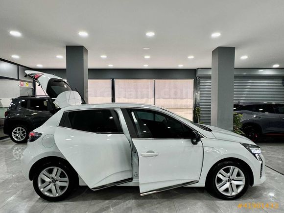 YARMACI OTOMOTİV'DEN 2024 CLİO EVOLUTİON HATASIZ BOYASIZ