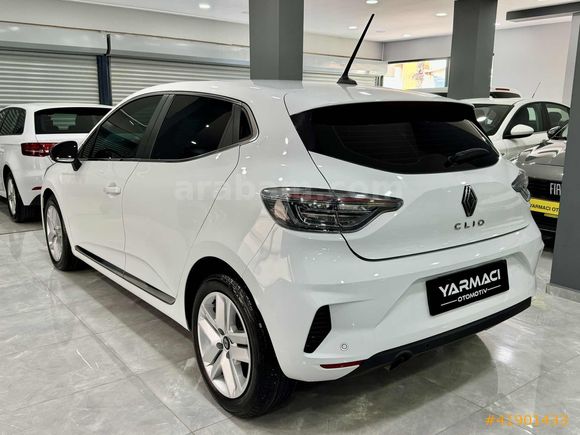 YARMACI OTOMOTİV'DEN 2024 CLİO EVOLUTİON HATASIZ BOYASIZ