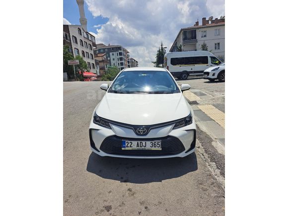"Acil Fiyat Düştü! / 2024 Çıkışlı / 30 Bin Km / Hatasız Corolla"