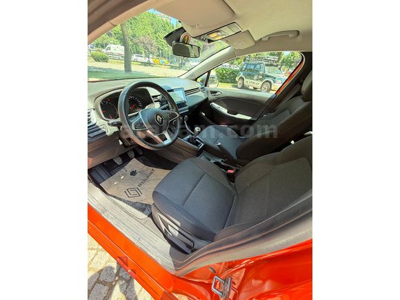 İkinci Sahibinden Renault Clio 1.0 TCe Touch 2023 Model 