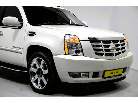 ORJİNAL 204 BİN MİL'DE CADİLLAC ESCALADE TR'NİN EN UYGUNU ACİL SATILIK