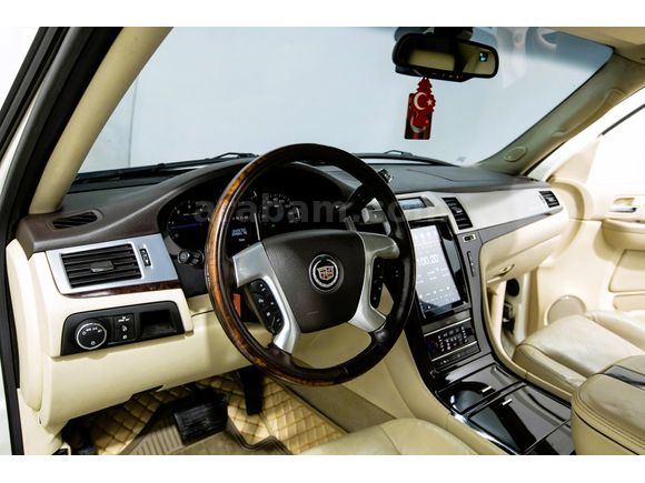 ORJİNAL 204 BİN MİL'DE CADİLLAC ESCALADE TR'NİN EN UYGUNU ACİL SATILIK