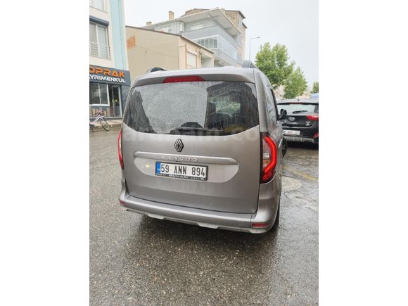 Sahibinden Renault Kangoo Multix 1.5 BluedCi Iconic 2025 Model