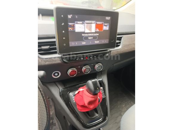 Sahibinden Renault Kangoo Multix 1.5 BluedCi Iconic 2025 Model