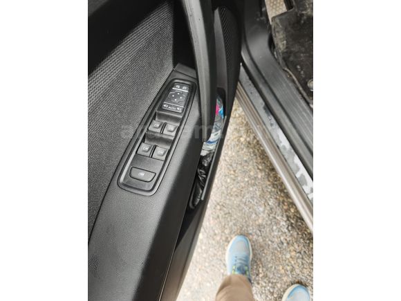 Sahibinden Renault Kangoo Multix 1.5 BluedCi Iconic 2025 Model