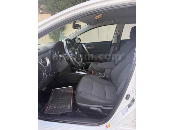 Sahibinden Toyota Auris 1.4 D-4D Active 2013 Model 