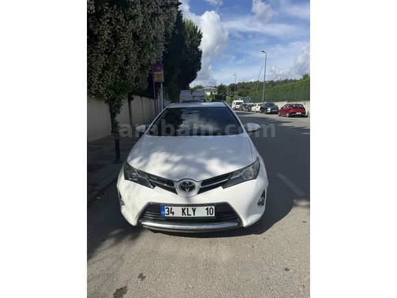 Sahibinden Toyota Auris 1.4 D-4D Active 2013 Model 