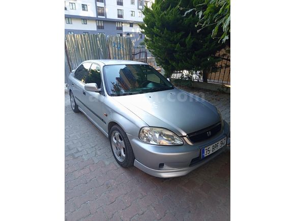 Sahibinden Honda Civic 1.6 i ES 2000 Model