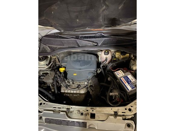 Sahibinden Renault Clio 1.4 RNA 2000 Model 