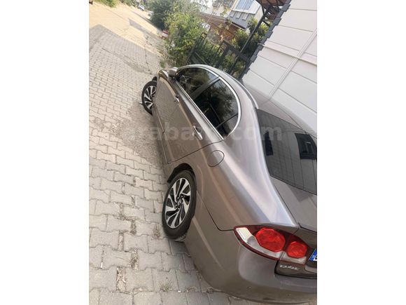 Sahibinden Honda Civic 1.6i VTEC Dream 2010 Model 