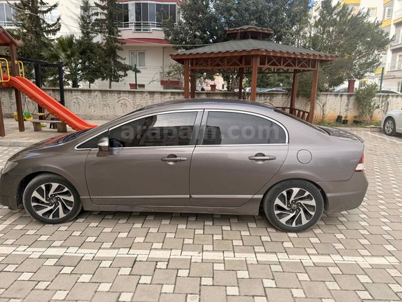 Sahibinden Honda Civic 1.6i VTEC Dream 2010 Model 