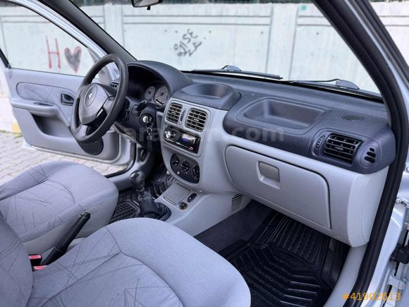 2004 HATASIZ BOYASIZ RENAULT CLİO 1.4 _KLİMALI_ LPG'Lİ 1. SINIF