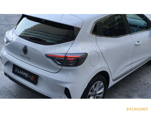 TÜRE'DEN 2024 RENAULT CLİO EVOLUTİON GSR2'Lİ %20 FATURALI