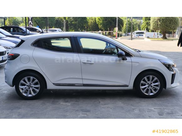 TÜRE'DEN 2024 RENAULT CLİO EVOLUTİON GSR2'Lİ %20 FATURALI