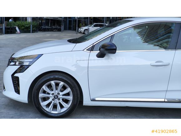 TÜRE'DEN 2024 RENAULT CLİO EVOLUTİON GSR2'Lİ %20 FATURALI