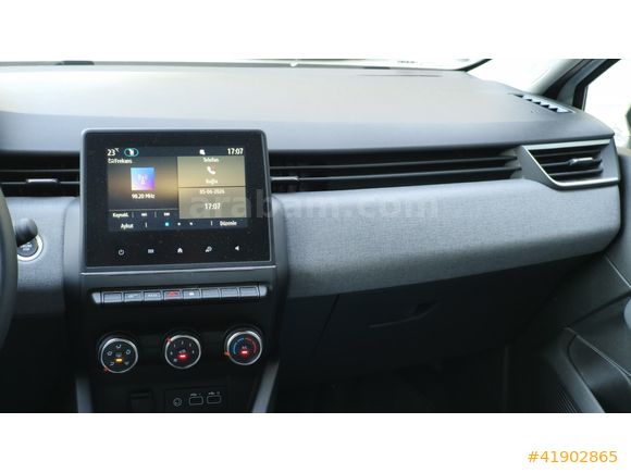 TÜRE'DEN 2024 RENAULT CLİO EVOLUTİON GSR2'Lİ %20 FATURALI