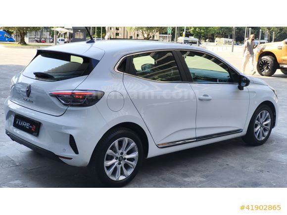 TÜRE'DEN 2024 RENAULT CLİO EVOLUTİON GSR2'Lİ %20 FATURALI