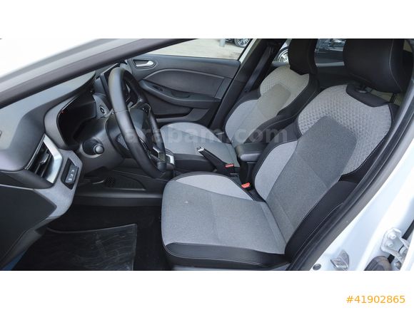 TÜRE'DEN 2024 RENAULT CLİO EVOLUTİON GSR2'Lİ %20 FATURALI