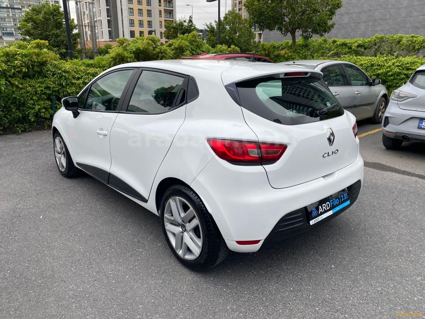 Galeriden Renault Clio 1.5 dCi Joy 2018 Model İstanbul 200.187 km Beyaz 4
