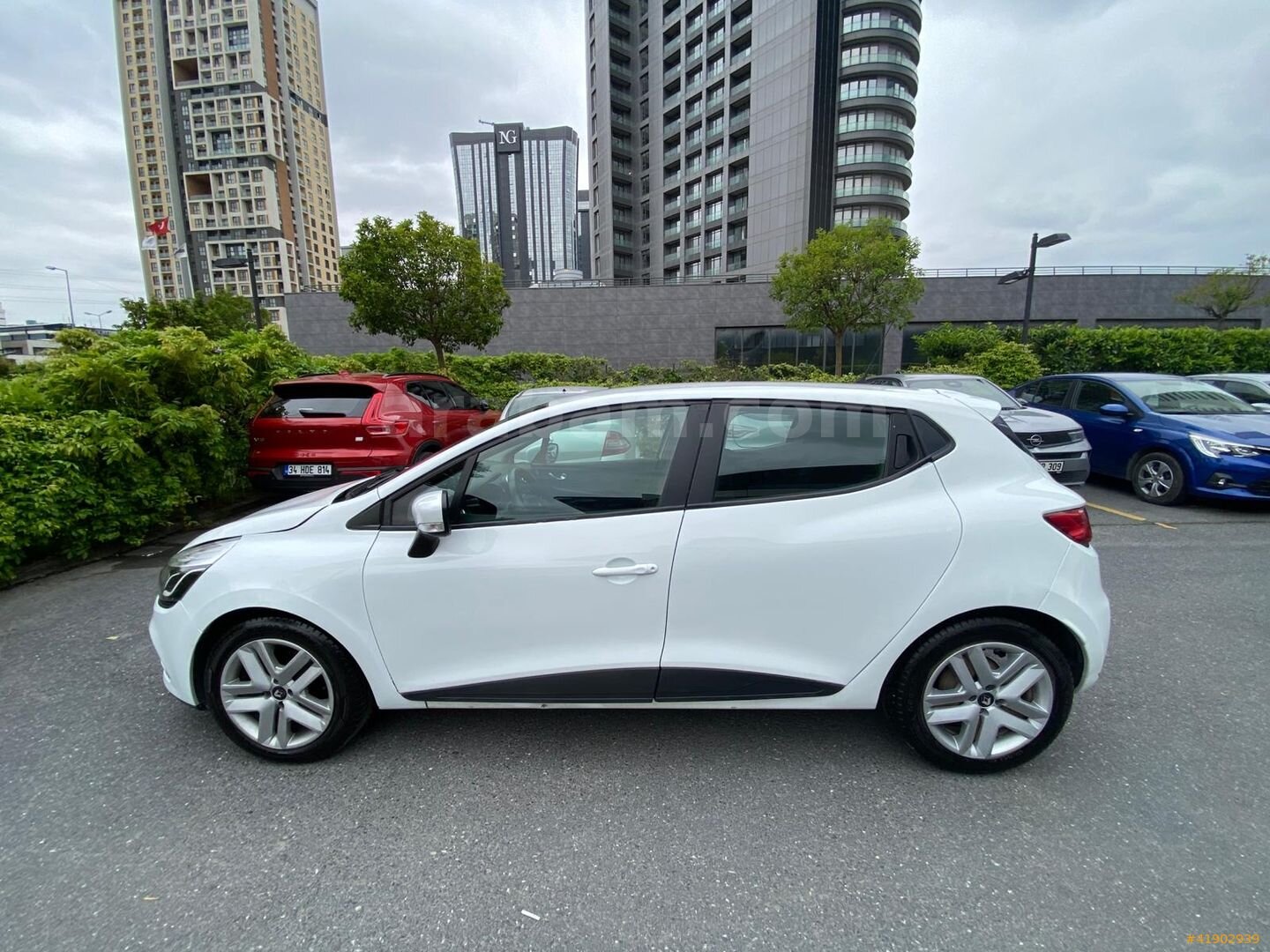 Galeriden Renault Clio 1.5 dCi Joy 2018 Model İstanbul 200.187 km Beyaz 3