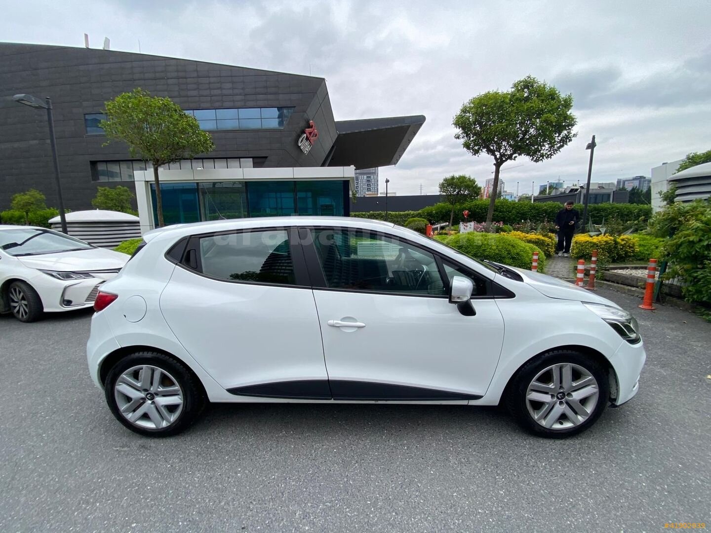Galeriden Renault Clio 1.5 dCi Joy 2018 Model İstanbul 200.187 km Beyaz 7