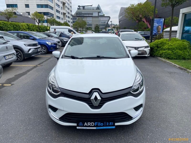 Galeriden Renault Clio 1.5 dCi Joy 2018 Model İstanbul 200.187 km Beyaz 1