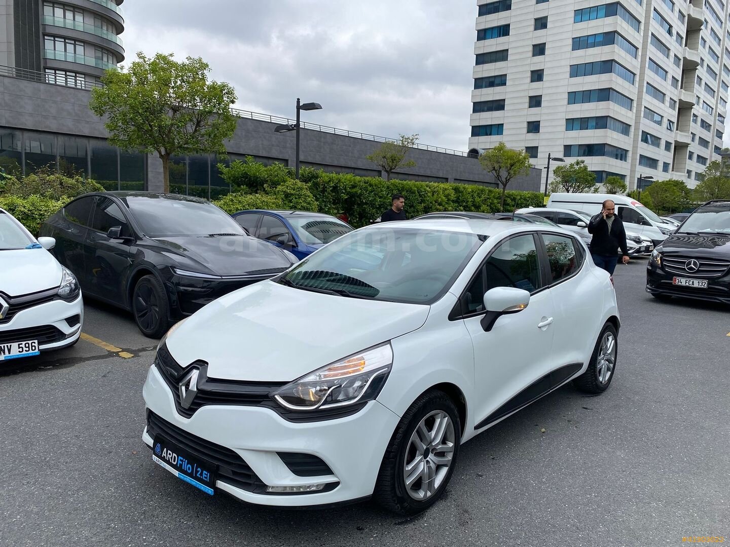 Galeriden Renault Clio 1.5 dCi Joy 2017 Model İstanbul 187.293 km Beyaz 2