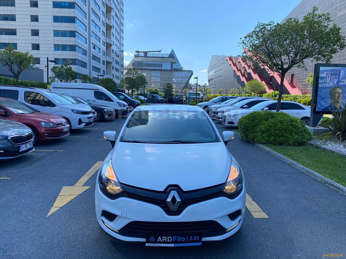 Galeriden Renault Clio 1.5 dCi Joy 2018 Model İstanbul 188.456 km Beyaz 1
