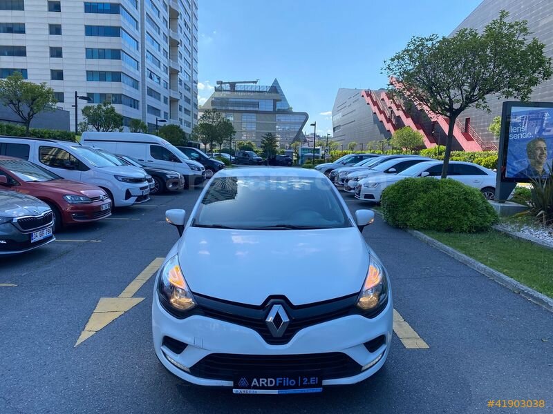 Galeriden Renault Clio 1.5 dCi Joy 2018 Model İstanbul 188.456 km Beyaz