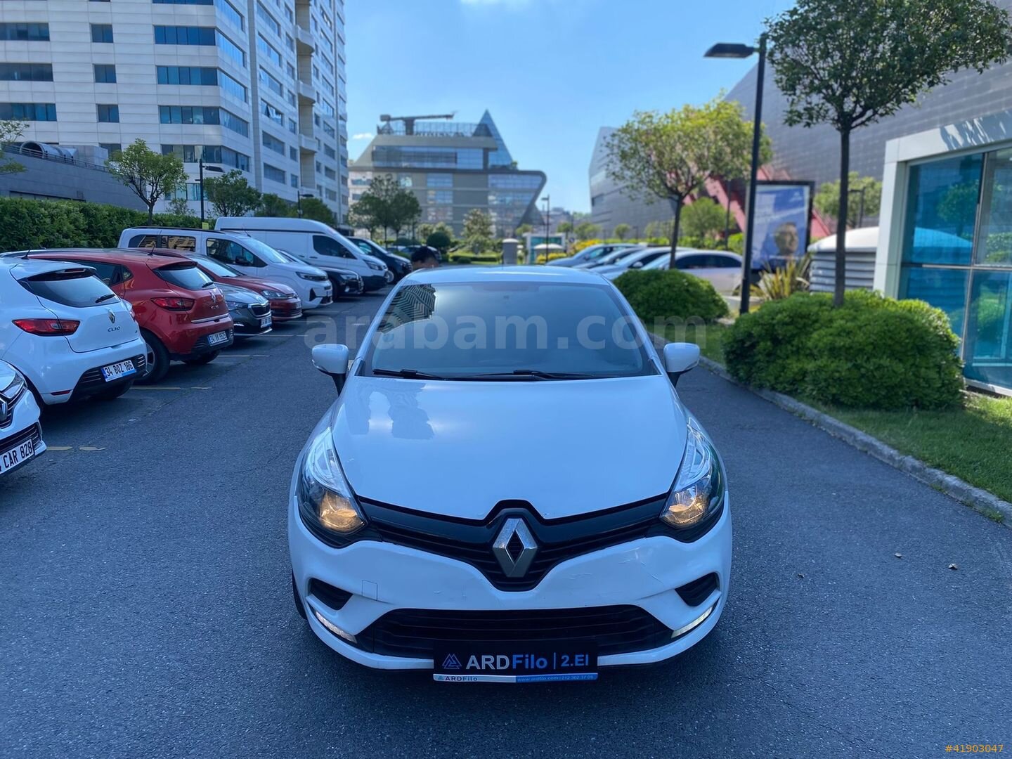 Galeriden Renault Clio 1.5 dCi Joy 2019 Model İstanbul 202.579 km Beyaz 1