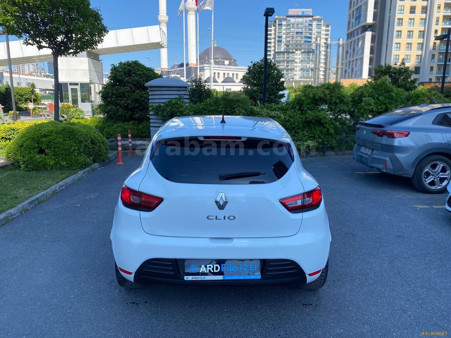 Galeriden Renault Clio 1.5 dCi Joy 2019 Model İstanbul 202.579 km Beyaz 4