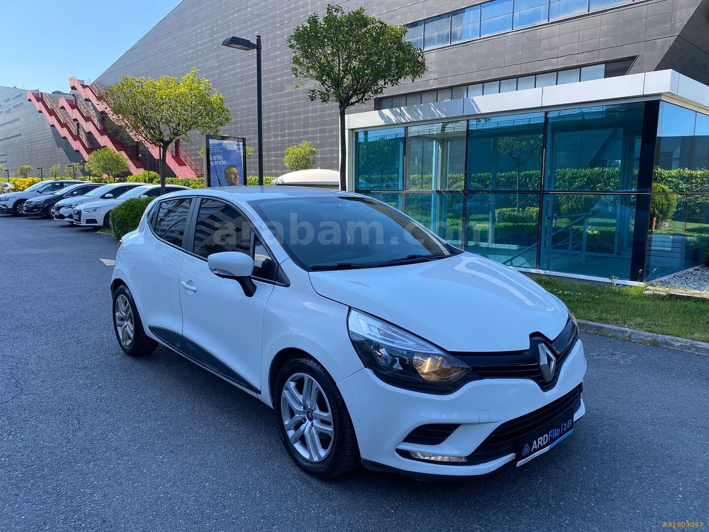 Galeriden Renault Clio 1.5 dCi Joy 2019 Model İstanbul 202.579 km Beyaz 6