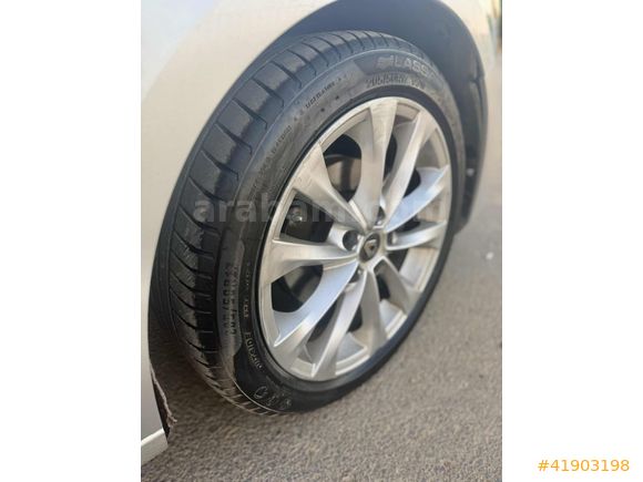 2018 MODEL// 162000.km// DEĞİŞENSİZ TRAMERSİZ/ İCON MEGANE 4