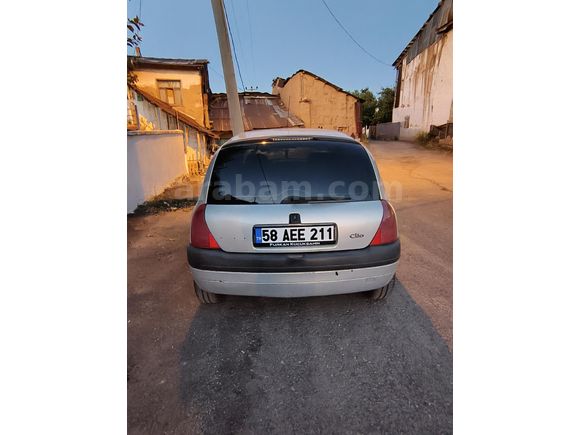 Sahibinden Renault Clio 1.4 RTA 2001 Model