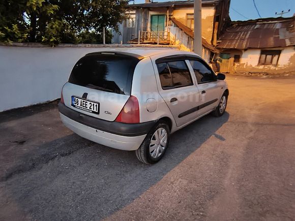 Sahibinden Renault Clio 1.4 RTA 2001 Model