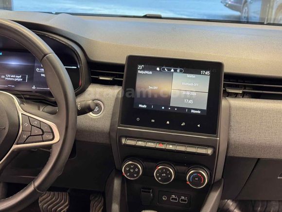 POLAT' 2024MODEL 1.0 TCE RENAULT CLİO EVOLUTİON 15 DK KREDİ İLE