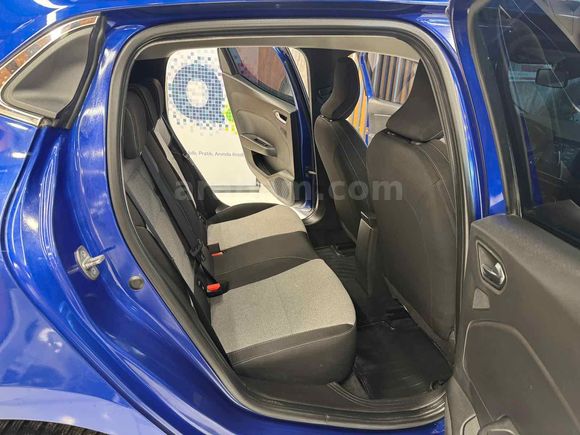POLAT' 2024MODEL 1.0 TCE RENAULT CLİO EVOLUTİON 15 DK KREDİ İLE