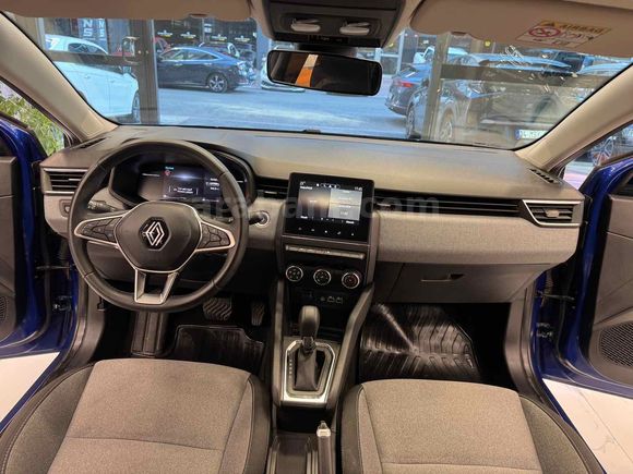POLAT' 2024MODEL 1.0 TCE RENAULT CLİO EVOLUTİON 15 DK KREDİ İLE