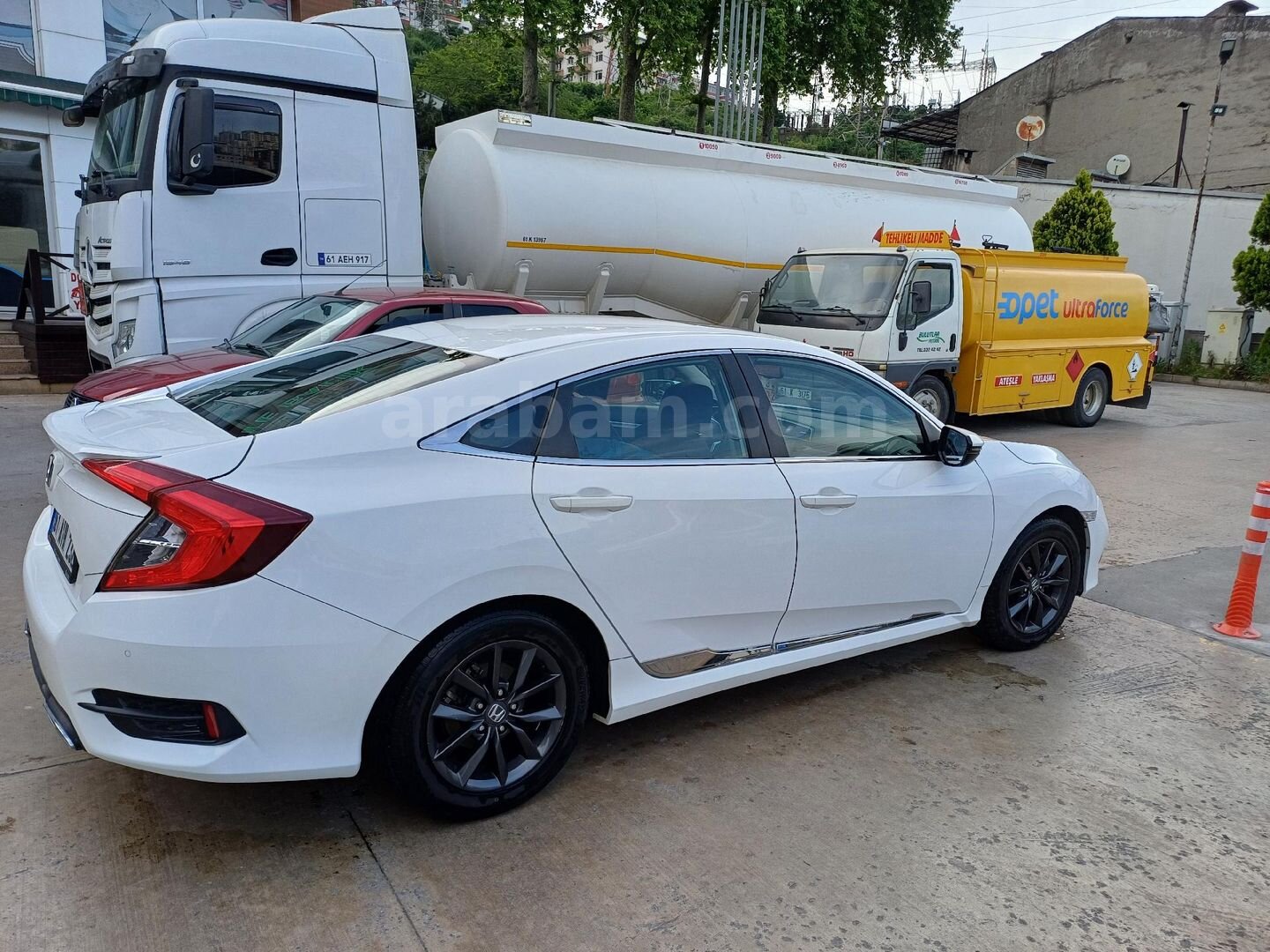 Sahibinden Honda Civic 1.6i VTEC Elegance 2019 Model Trabzon 76.700 km Beyaz 6